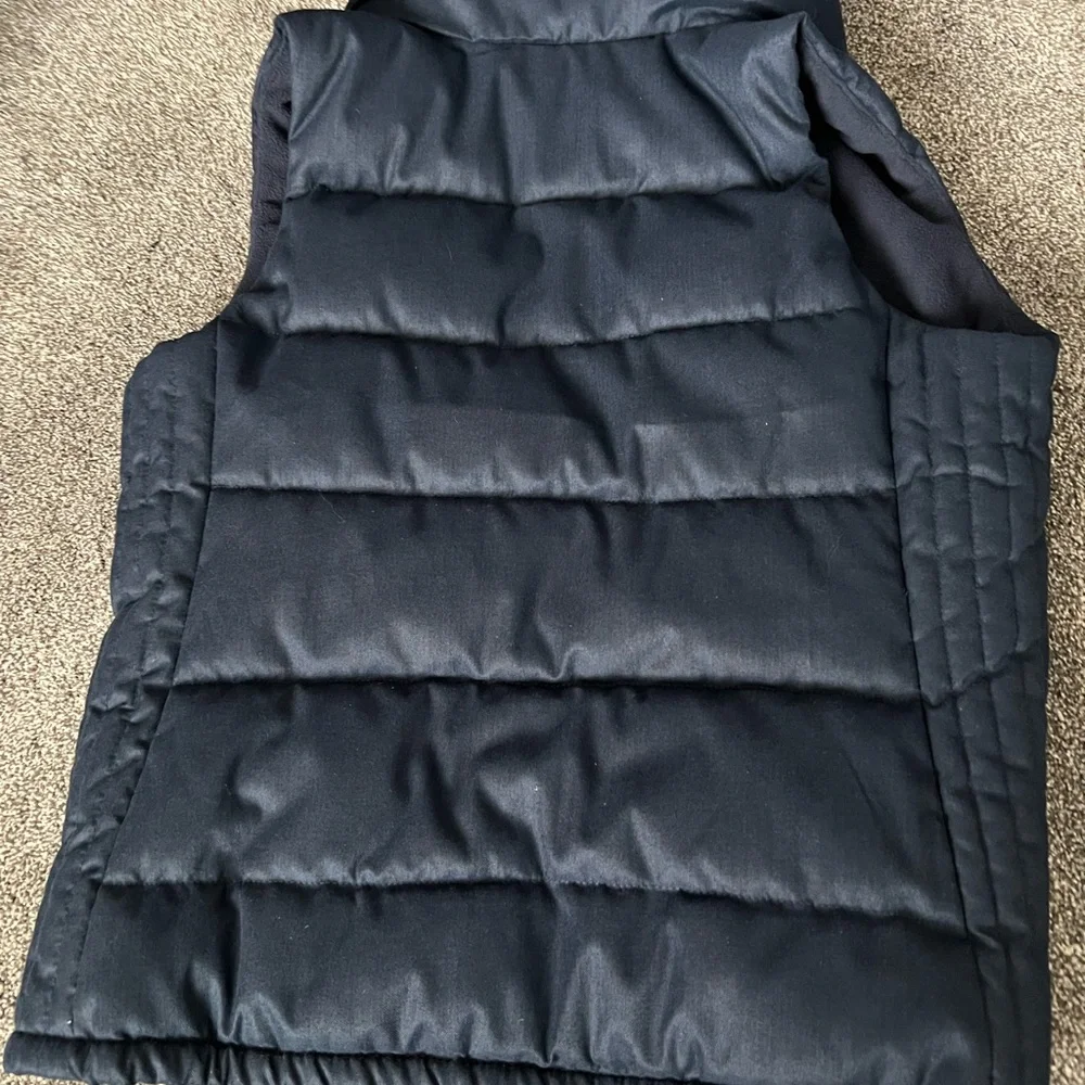 NWOT Navy Vest. Medium. - Picture 2 of 9